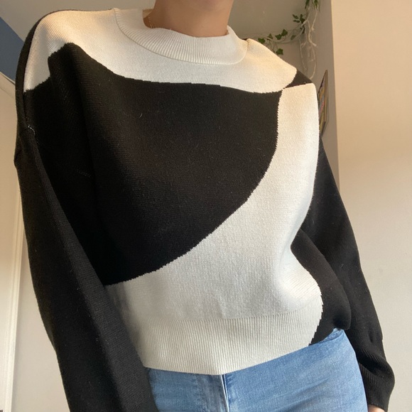 TOPSHOP Black and White Sweater - Picture 2 of 6